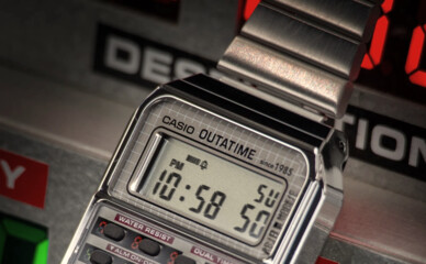 Casio випустила годинник з калькулятором на честь 40-річчя фільму «Назад у майбутнє»