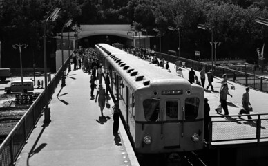 У київського метро сьогодні ювілей: йому - 65