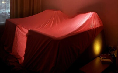 Халабуда з подушок врятувала українку від холоду в квартирі під час блекауту