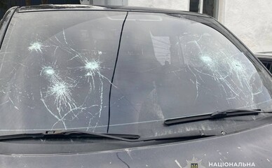 У Львові жінці, яка стріляла в мікроавтобус групи оповіщення, загрожує до семи років тюрми