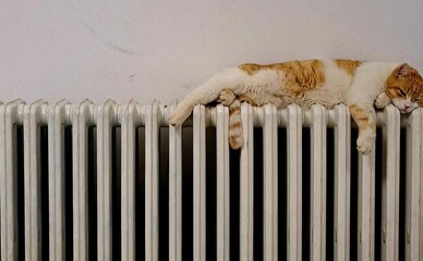 В Україні завершуватимуть опалювальний сезон за погодою