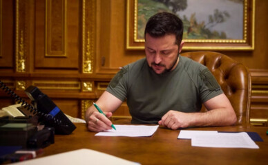 Зеленский подписал закон и закрепил ежедневную минуту молчания в 9:00