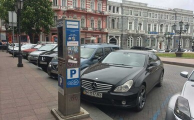 В Одесі водій побив парковщика після штрафу за неправильне паркування