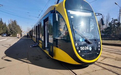  На лівий берег Києва випустили три нові трамваї