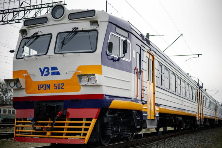 В Україні з'явилися кондиціонери в регіональних електропоїздах