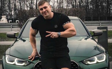 Фітнес-блогер Данилець розбив Aston Martin за $350 тисяч біля Чабанів — у машині була дитина