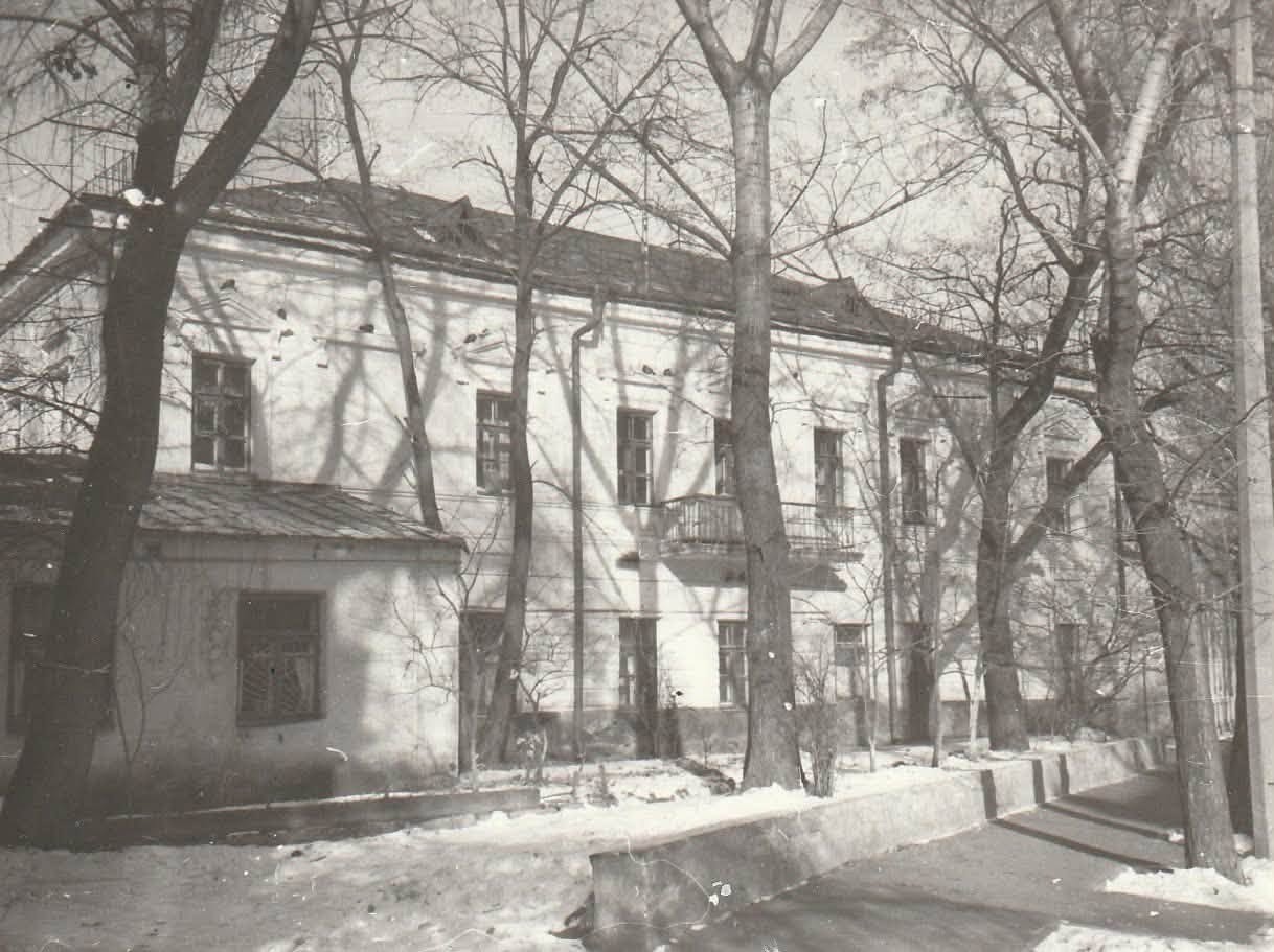 У Києві на Подолі екскаватором розбирають пам'ятку XVIII століття фото 1