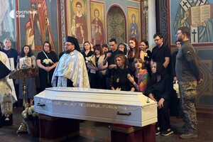 У Києві попрощалися із 12-річним хлопчиком, який загинув у ДТП на Караваєвих дачах фото